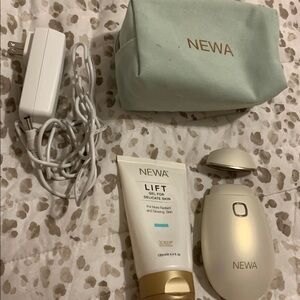 Lift Skincare Device Set - Gold